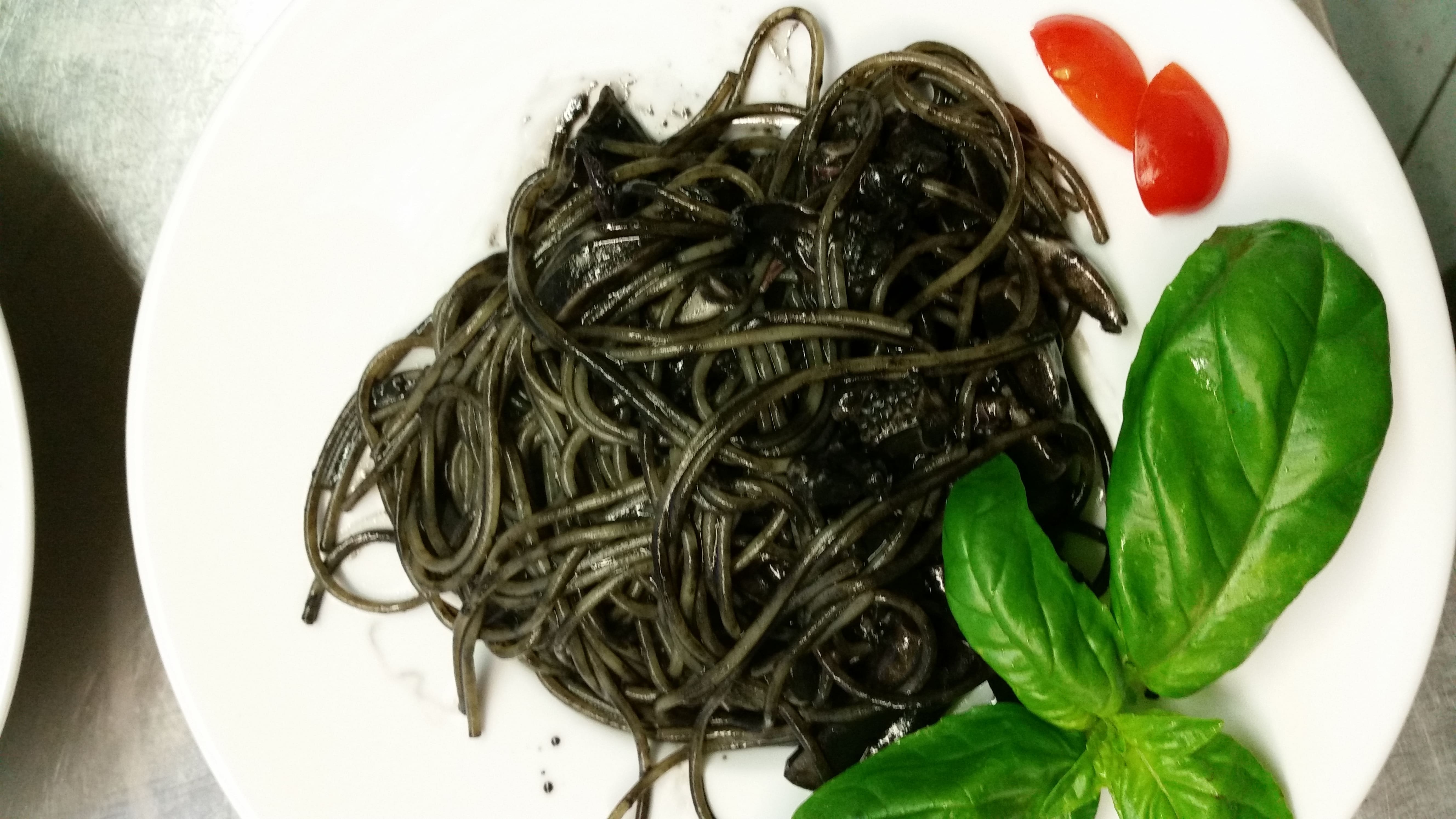 Spaghetti al nero di seppia